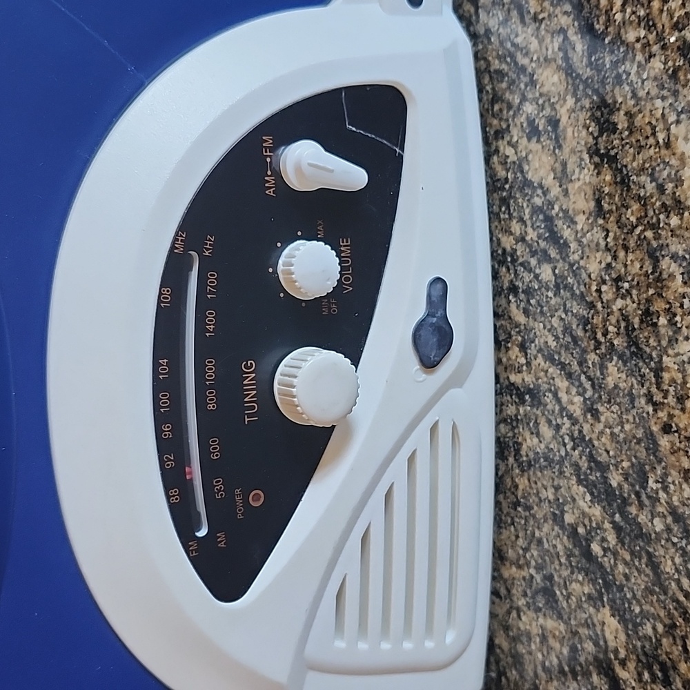 Adventure Cooler With Built In Radio - NWT - Picture 9 of 12